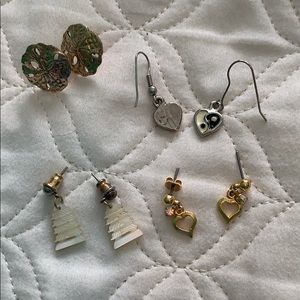 Group of earrings. Sold all together